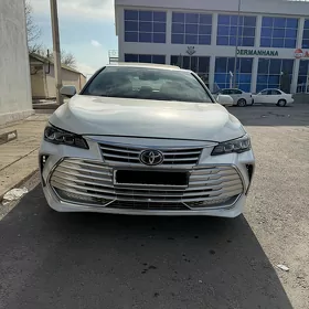 Toyota Avalon 2019