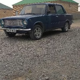 Lada 2104 1982
