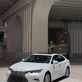 Lexus ES 350 2016