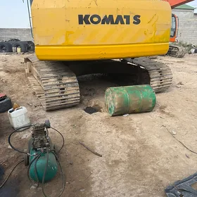 Komatsu PC210LC-11 2010