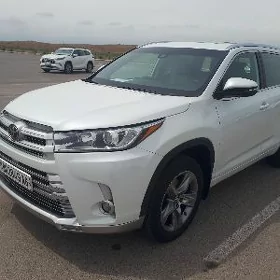 Toyota Highlander 2019