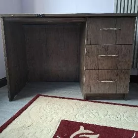 писмонны стол