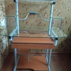 стол для компьютера