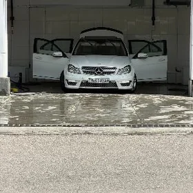 Mercedes-Benz C300 2010