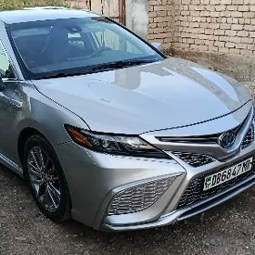 Toyota Camry 2021