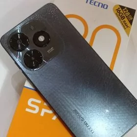 Tecno spark 20 c
