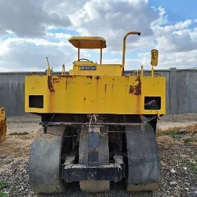 Komatsu WA470-8 2006