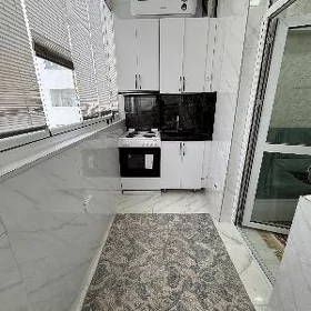 2 ком 90м² 3 этаж Мир 8