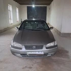 Toyota Camry 1997