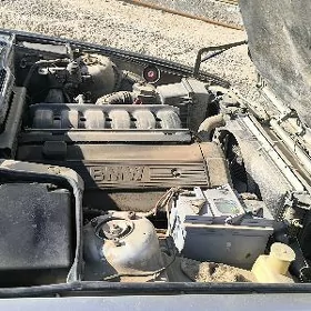 BMW 525 1990