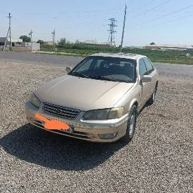 Toyota Camry 1999
