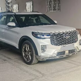 Ford Explorer 2025