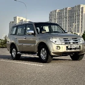 Mitsubishi Pajero 2009