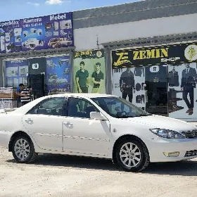 Toyota Camry 2005