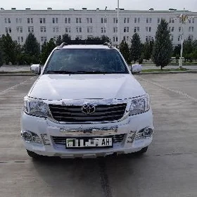 Toyota Hilux 2013