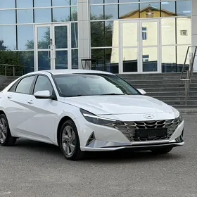 Hyundai Elantra 2022