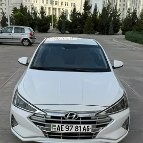 Hyundai Elantra 2020