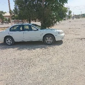 Nissan Maxima 1998