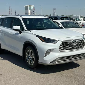 Toyota Highlander 2023