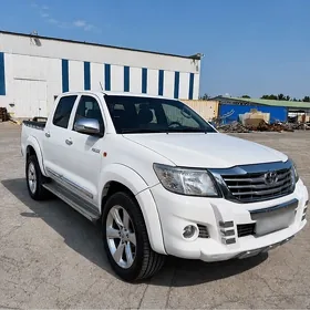 Toyota Hilux 2014