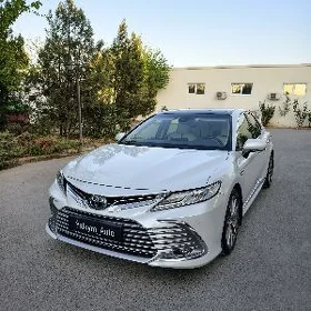 Toyota Camry 2022