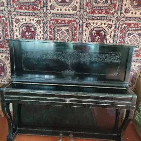 Pianino. Пианино.