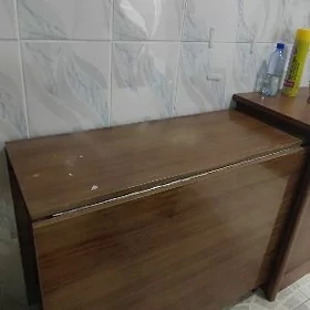 стол книшка