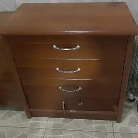 камод