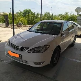 Toyota Camry 2004