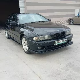 BMW E39 1999