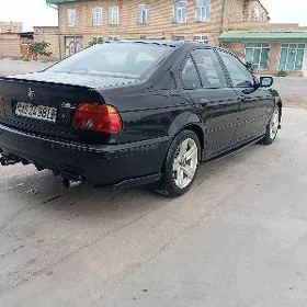 BMW E39 1999