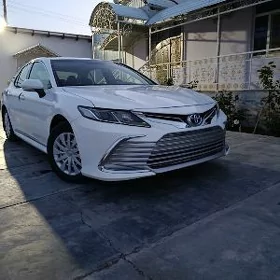 Toyota Camry 2022