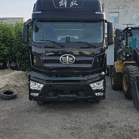 FAW J7 2022