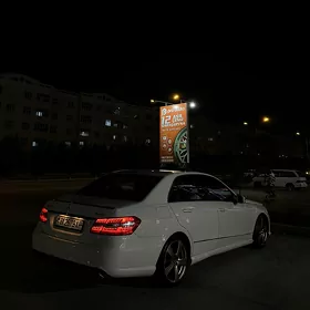 Mercedes-Benz E350 2011