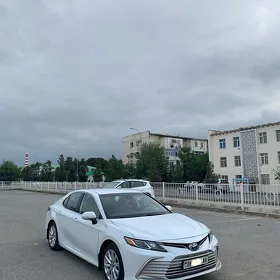 Toyota Camry 2022