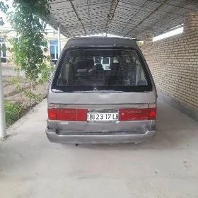 Toyota Town Ace 1990
