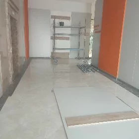 Restorana Kömekçi oglan gerek