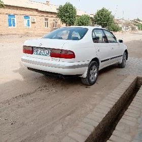 Toyota Corona 1995