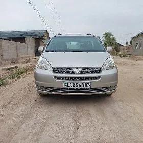 Toyota Sienna 2004