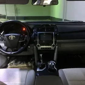 Toyota Camry 2012