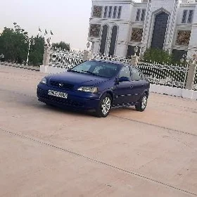 Opel Astra 2000