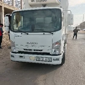 Isuzu Elf 2021