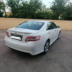 Toyota Camry 2011