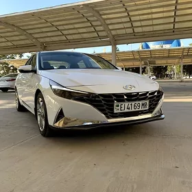 Hyundai Elantra 2021