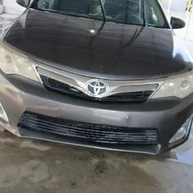 Toyota Camry 2014