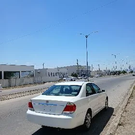 Toyota Camry 2004