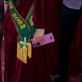 uçurym koynek mary