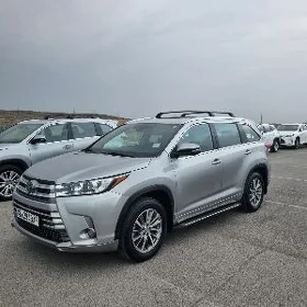 Toyota Highlander 2018