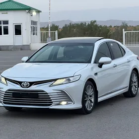 Toyota Camry 2022