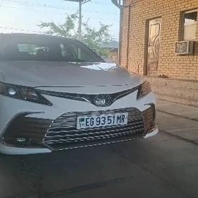 Toyota Camry 2021